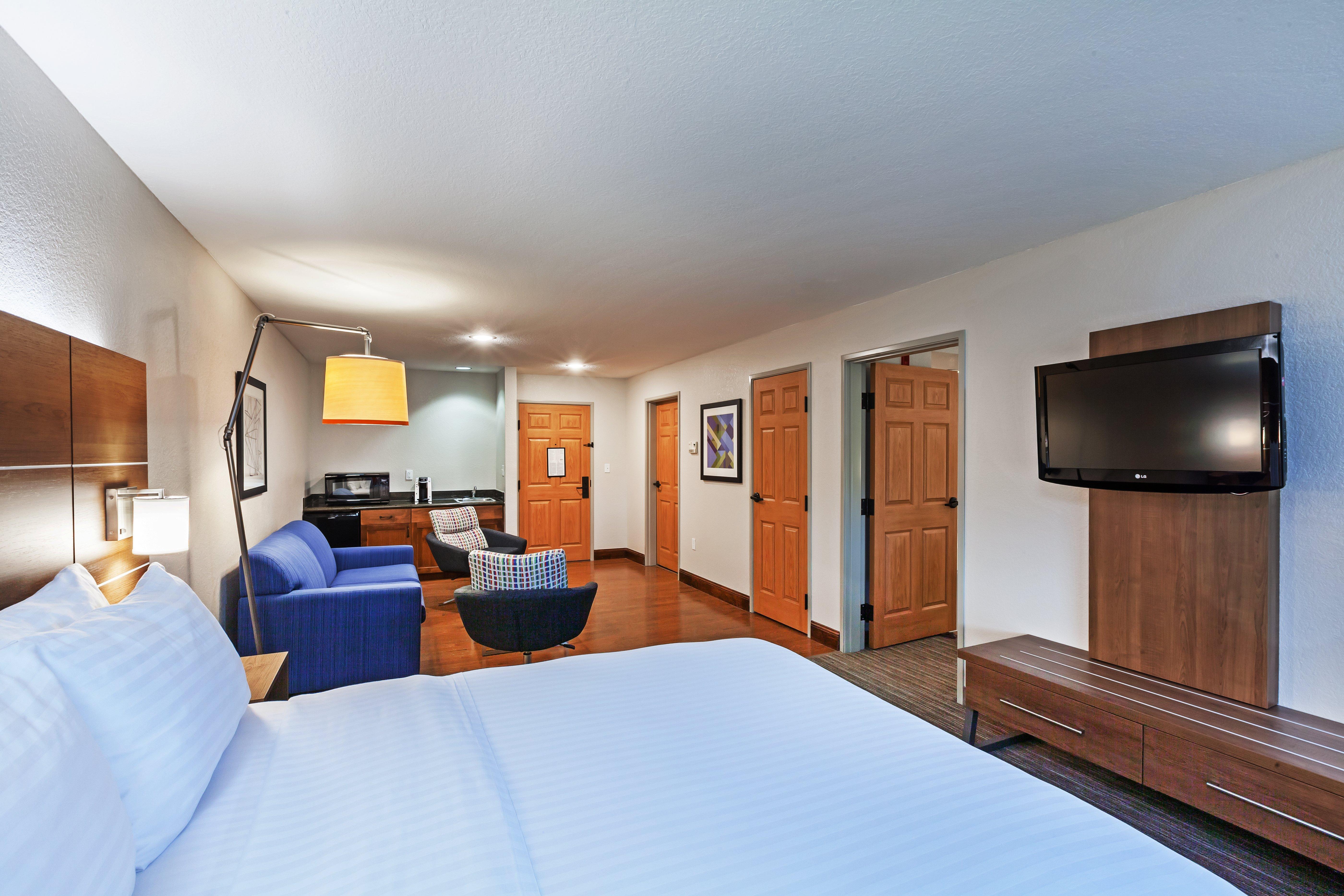 Holiday Inn Express & Suites Tulsa S Broken Arrow Hwy 51 By Ihg Exterior photo
