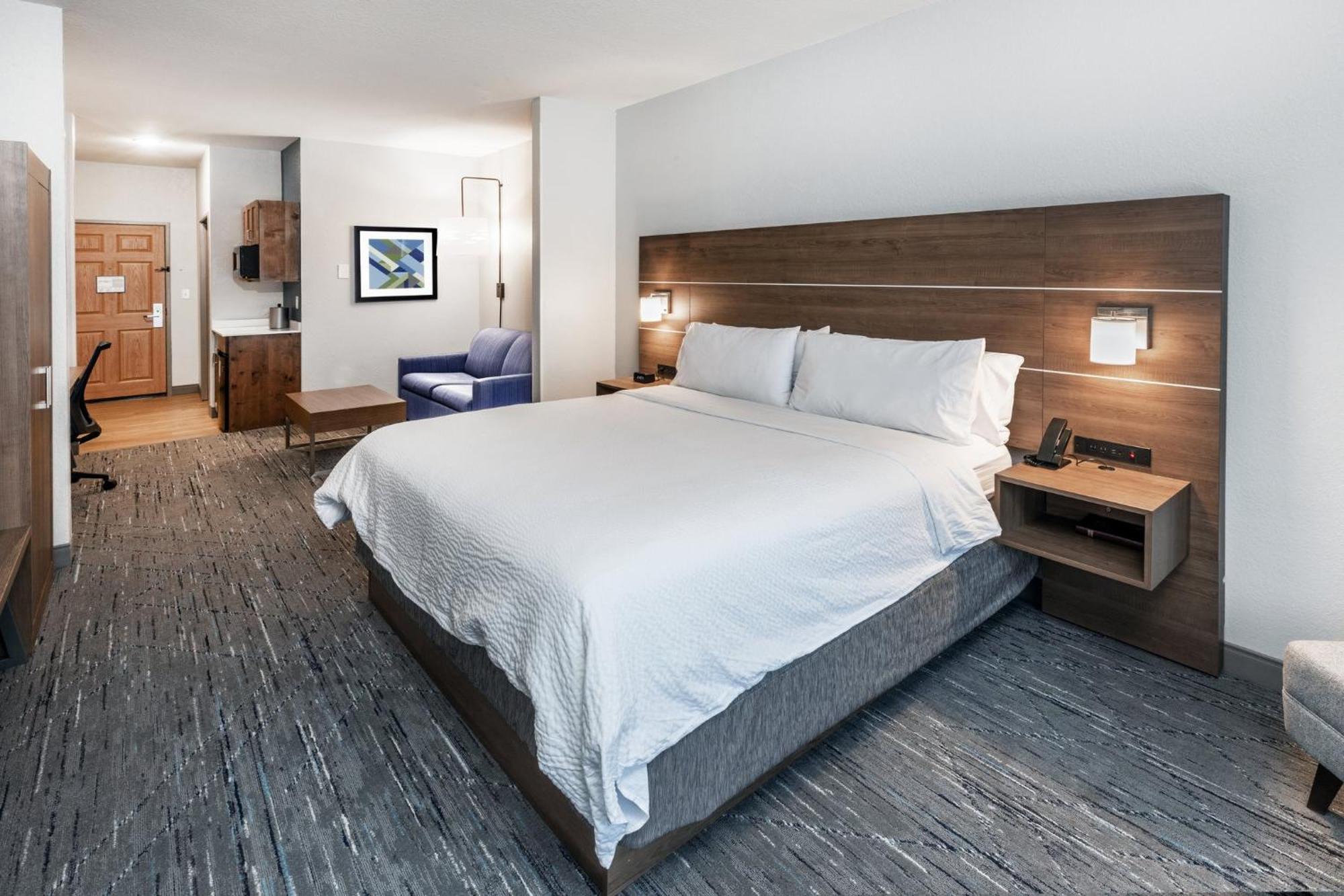 Holiday Inn Express & Suites Tulsa S Broken Arrow Hwy 51 By Ihg Exterior photo