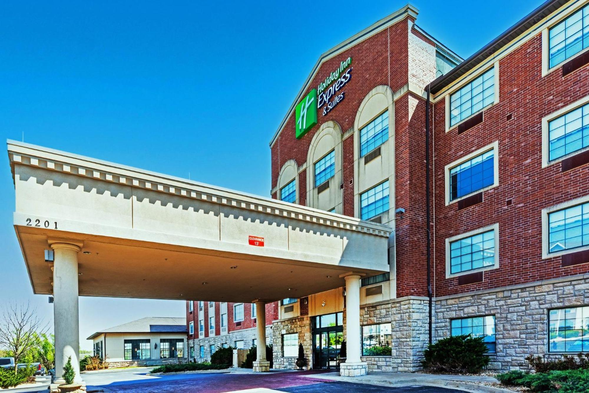 Holiday Inn Express & Suites Tulsa S Broken Arrow Hwy 51 By Ihg Exterior photo